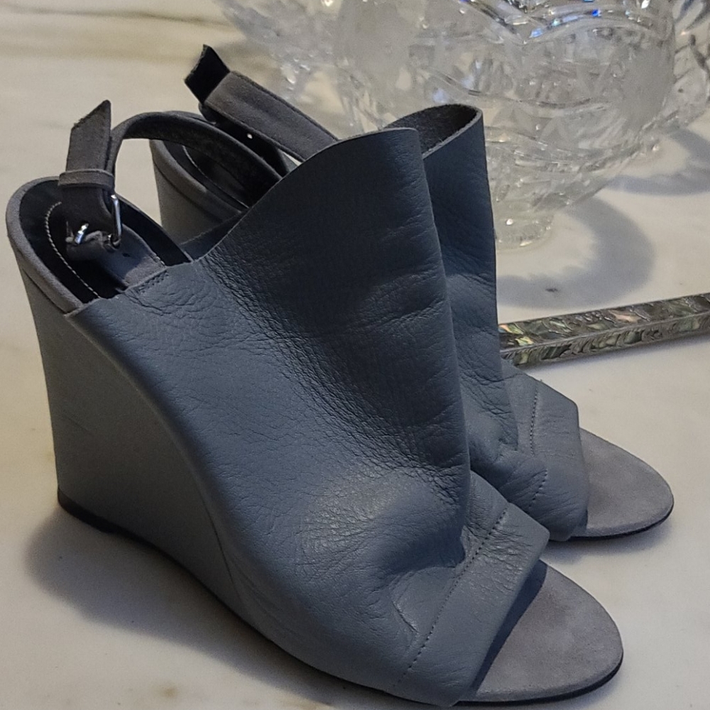 Authentic Balenciaga IT35 Gray lambskin